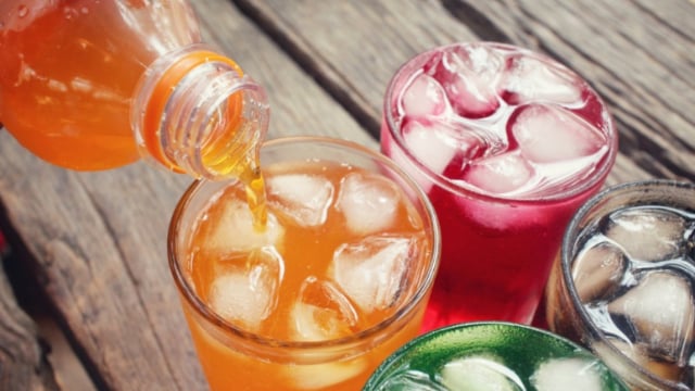 Essas bebidas adoçadas aumentam o risco de morte precoce | Bem Estar
