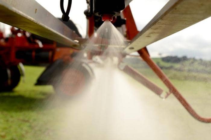 Pesquisadores monitoram resistencia de ervas daninhas a herbicidas no Mato