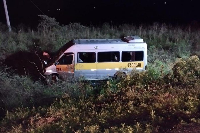 Acidente entre micro-ônibus e cavalo deixa 19 pessoas feridas em São Pedro do Sul  | Spaço FM 100.9