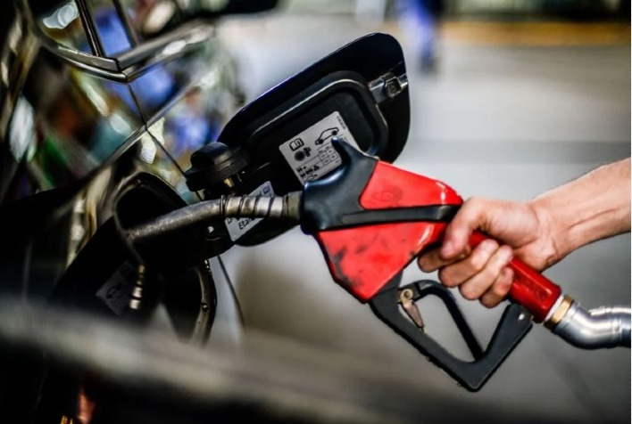 Gasolina vira novo temor inflacionário com altas em todo o mundo
