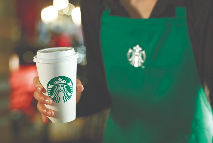 Starbucks registra receita recorde de US 92 bilhoes mas fica