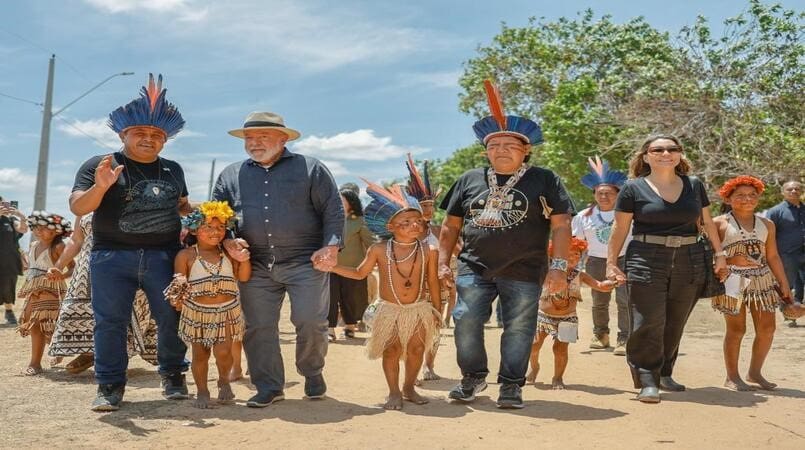 Lula quer criar programa para financiar agricultura indigena
