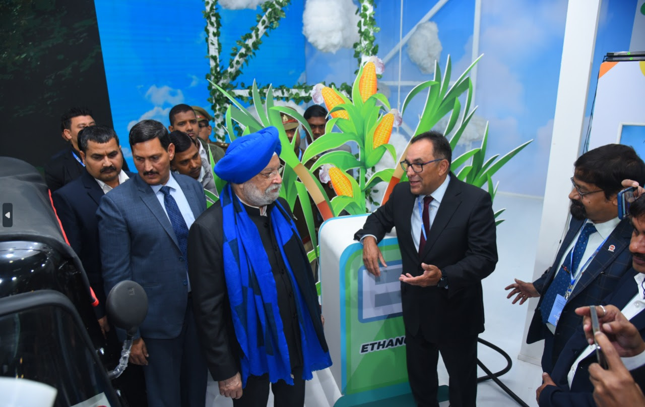 Etanol e o combustivel verde do futuro na India diz