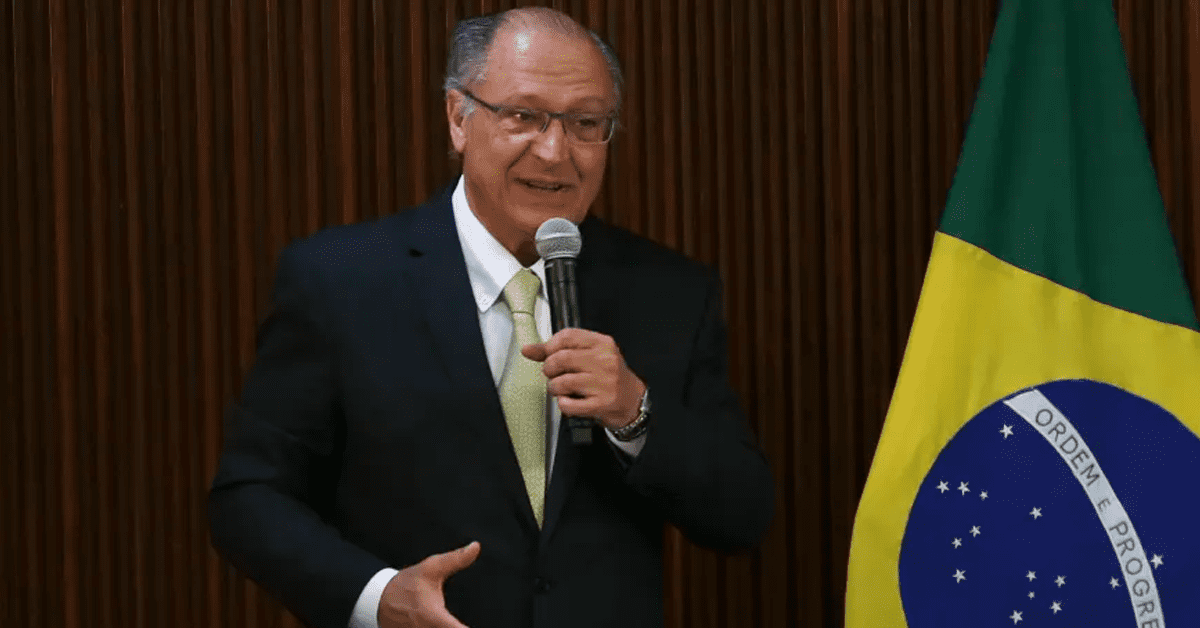 Alckmin cria grupos para revisar plano e criar centro de